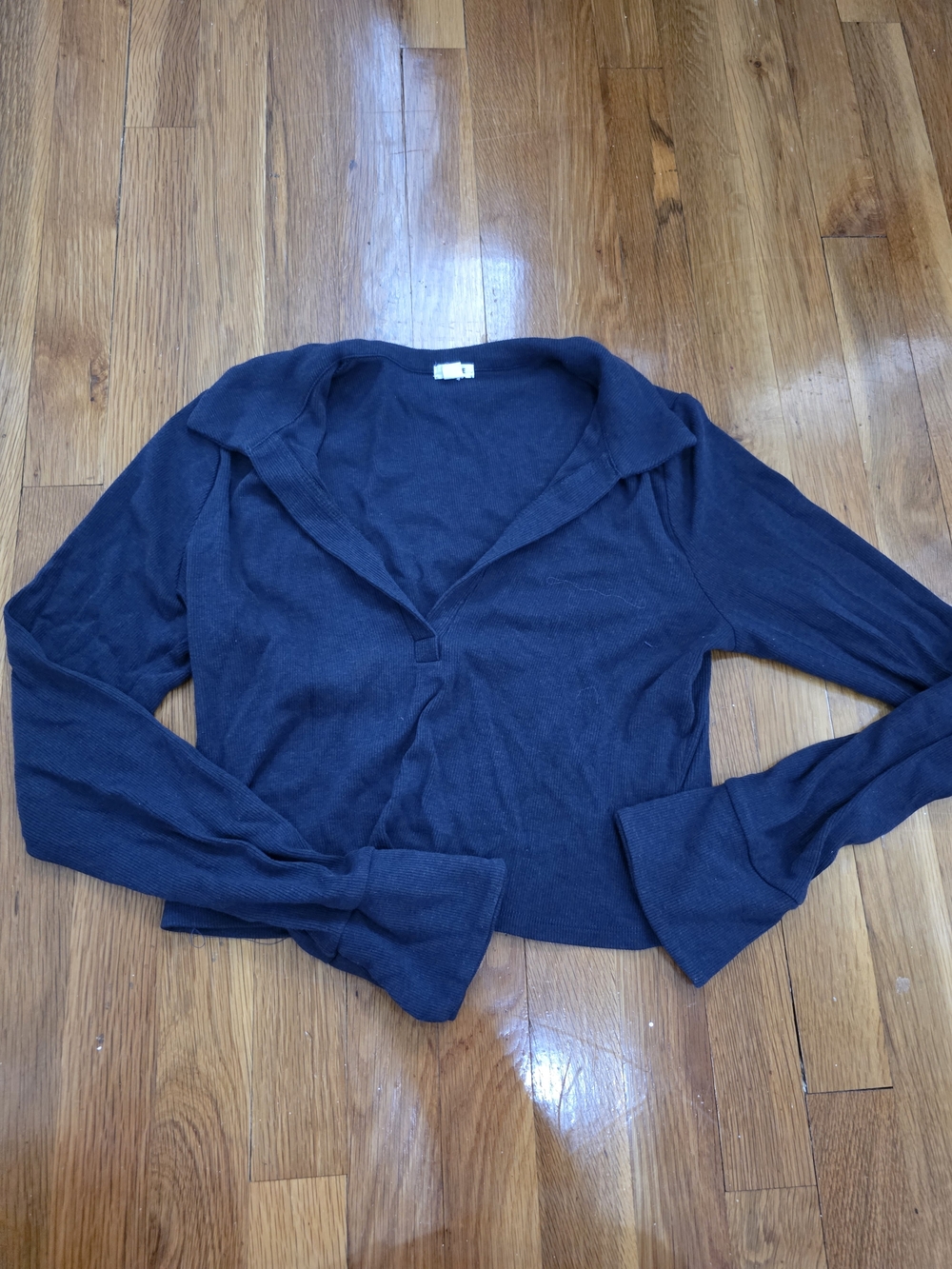 Garage Navy Collared V-Neck Cropped Top With Bell Sleeves